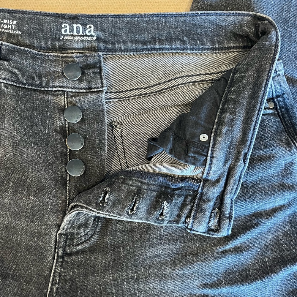 a.n.a High Rise Straight Jean - Picture 3 of 10